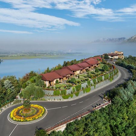 Taj Dal View Srinagar Hotell Exteriör bild