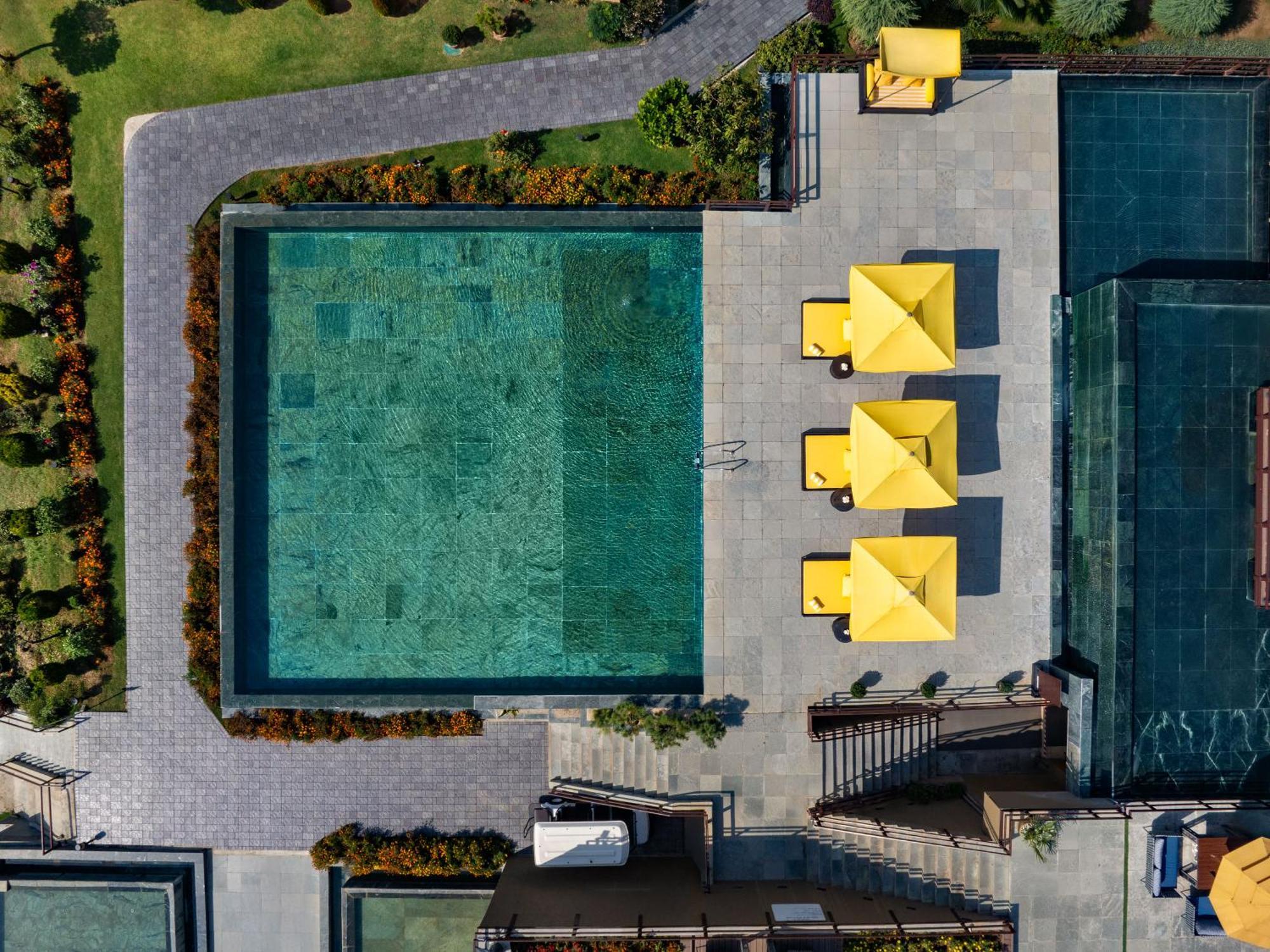 Taj Dal View Srinagar Hotell Exteriör bild