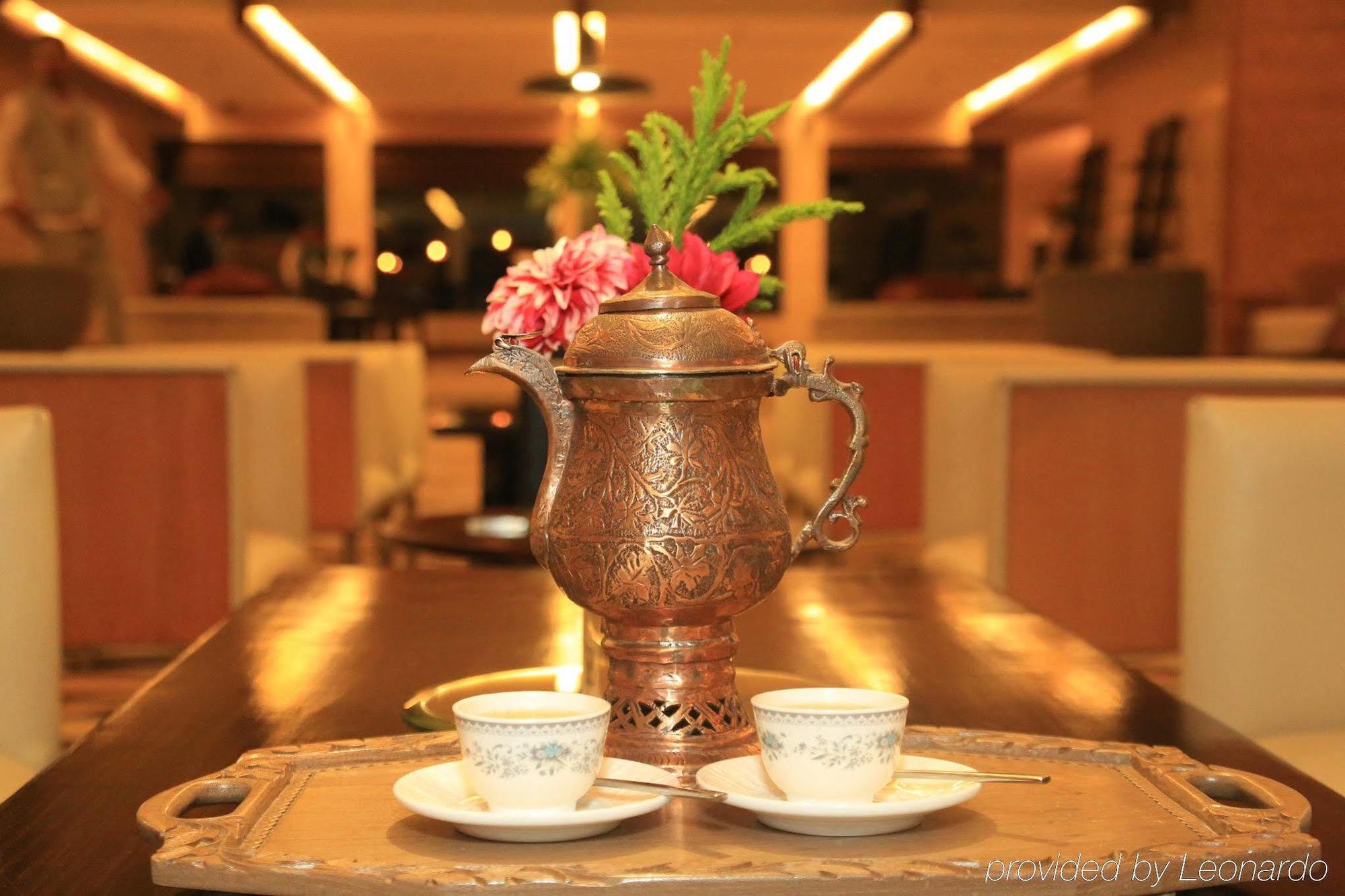 Taj Dal View Srinagar Hotell Exteriör bild